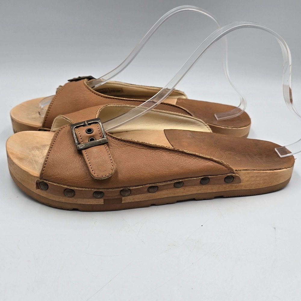 Kalso Earth Shoe Sandals Women 7 Slide Tan Leather Wood Studded Negative Heel